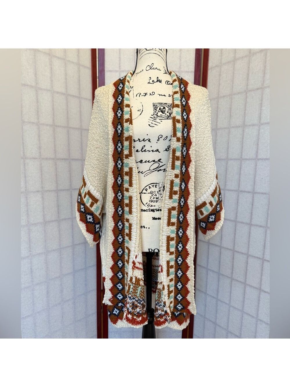 Soft Kimono Style Sweater - EUC - O/S fits most